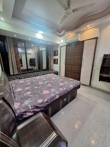 Room in 3 BHK Apartment at Kalyan West – for Rent