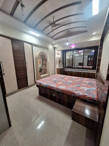 Room in 3 BHK Apartment at Kalyan West – for Rent