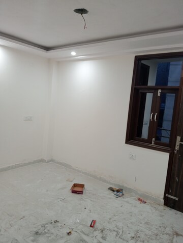Room in 2 BHK Builder Floor at Govindpuri – for Rent