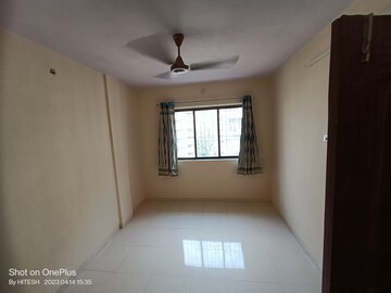 Room in 1 BHK Apartment at Panch Pakhadi – for Rent