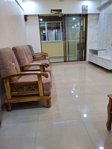 Living Room in 2 BHK Apartment at Panch Pakhadi – for Rent