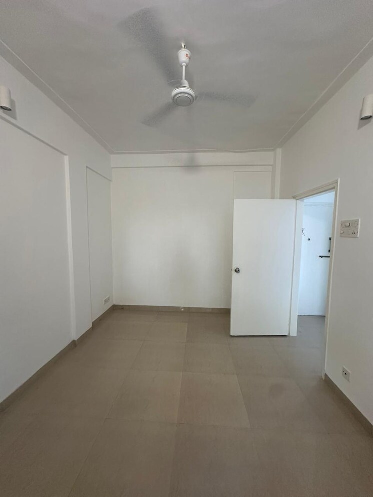 Room, sea-glimpse-apartment 1 Bedroom 600 Sq.Ft. Apartment In Bandra West Mumbai 8022802