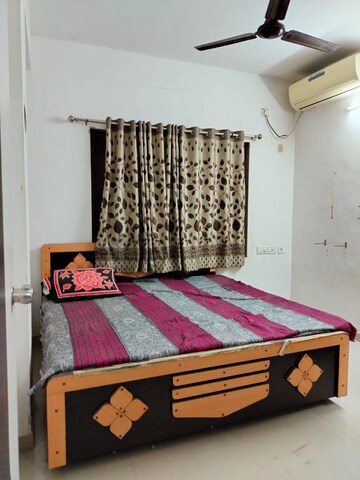 Bedroom in 2 BHK Apartment at Vaishali Nagar – for Rent