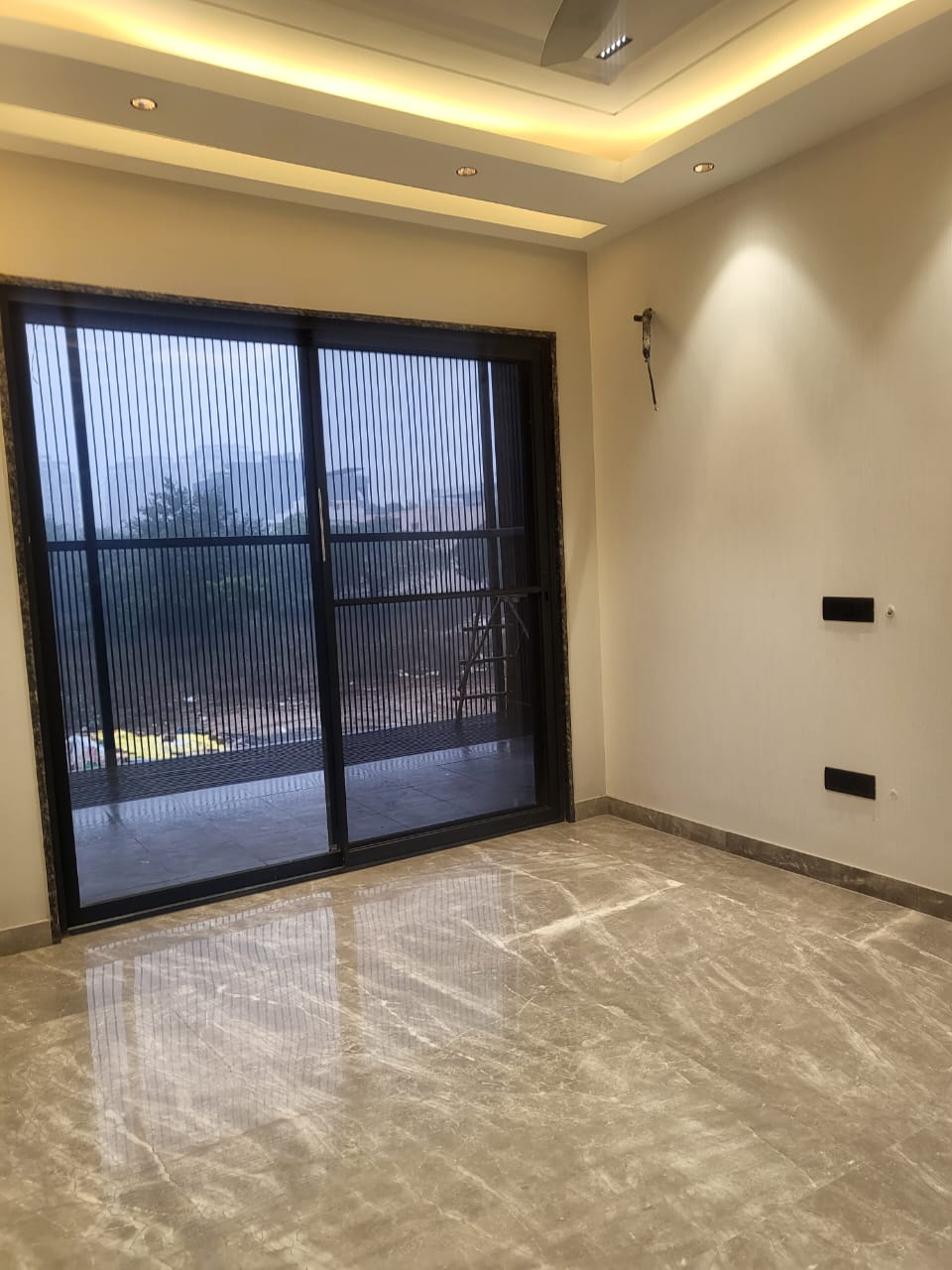 3 BHK + Servant Room Apartment For Sale in DLF The Summit