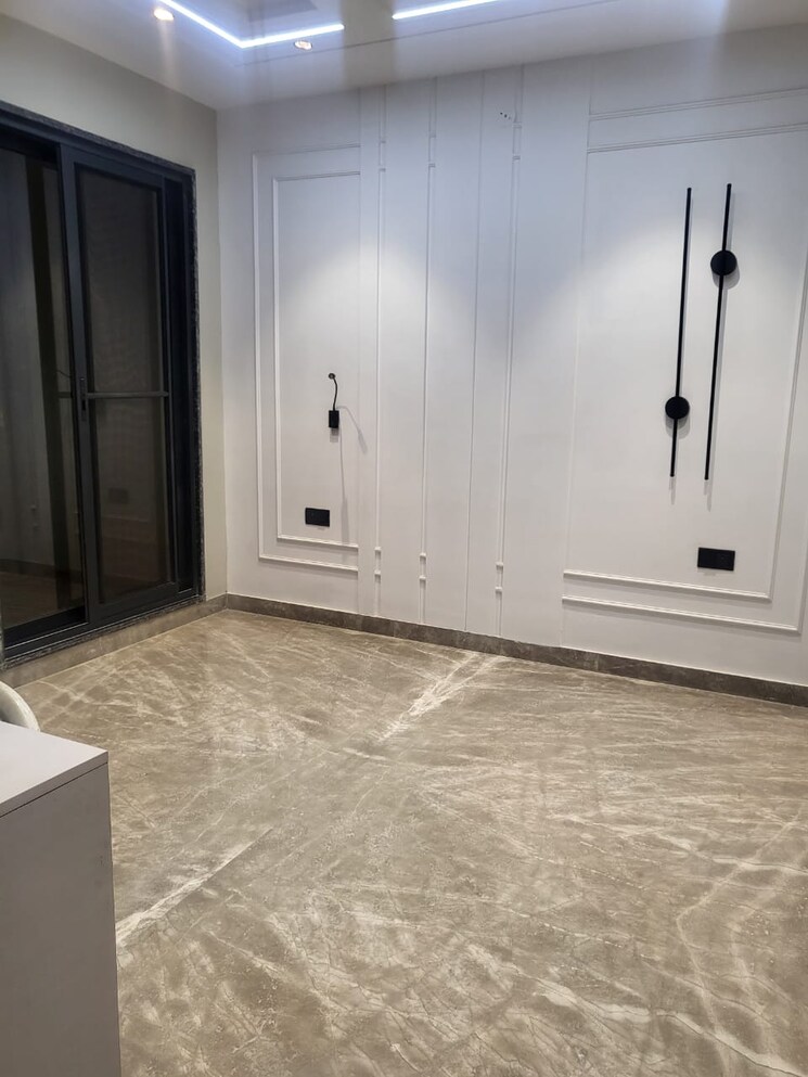 Room, dlf-the-summit 3 Bedroom 3000 Sq.Ft. Apartment In Dlf Phase V Gurgaon 8022824