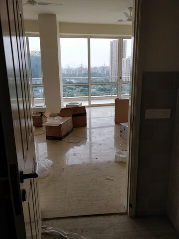 Room in 3 BHK Apartment at Pioneer Park Presidia, Sector 62 – for Rent