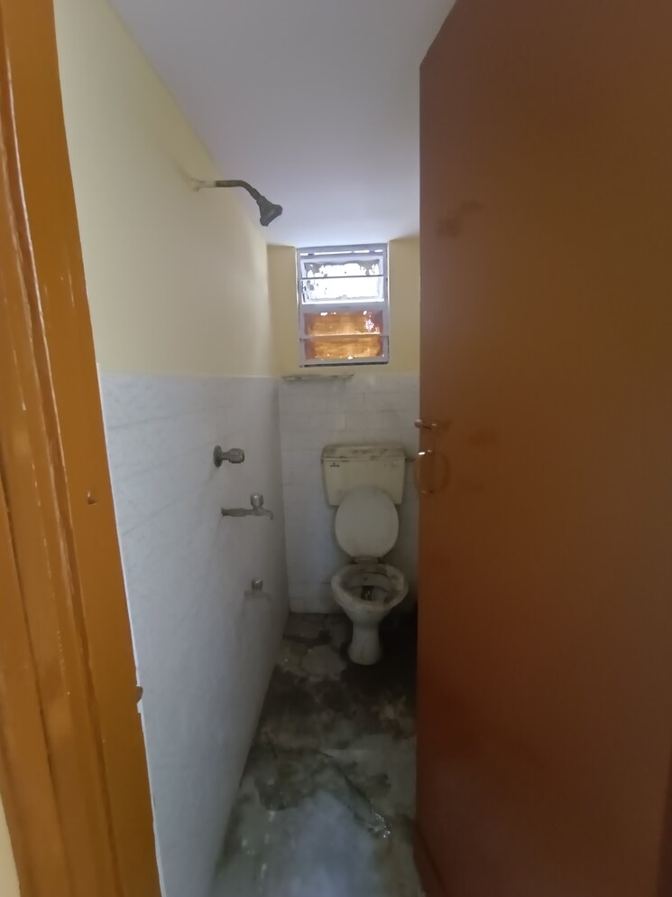 Bathroom, kadamkuan 2 Bedroom 950 Sq.Ft. Apartment In Kadamkuan Patna 8022839