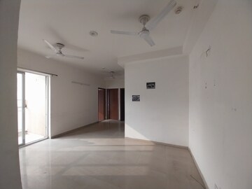Master Bedroom in 2.5 BHK Apartment at Mahagun Mywoods II, Sector 16c Greater Noida – for Rent