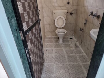 Bathroom in 2 BHK Apartment at Wanowrie – for Rent