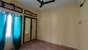 Room in 3 BHK Apartment at Vyttila – for Sale