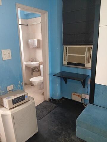Bathroom in 2 BHK Apartment at Unitech South City, South City – for Rent