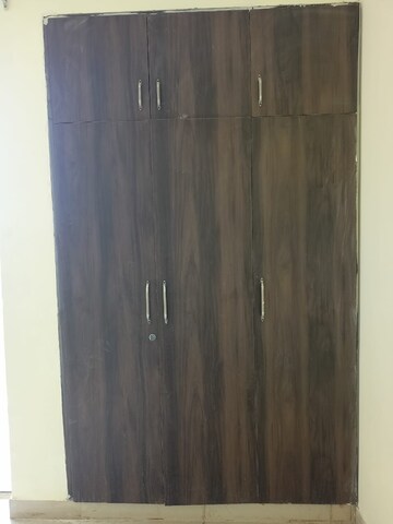 Furnished Amenities in 2 BHK Apartment at Jaypee Greens Aman, Sector 151 – for Rent
