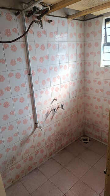 Bathroom in 2 BHK Apartment at Anand Park, Wadgaon Sheri – for Rent