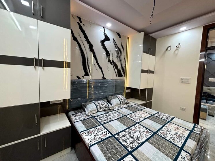 Master Bedroom, dwarka mor 3 Bedroom 85 Sq.Yd. Apartment In Dwarka Mor Delhi 8022910