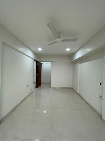 Room in 2 BHK Apartment at Newyork Ranbir Heights, Andheri East – for Sale