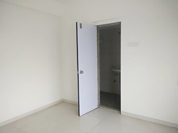 Room in 2 BHK Apartment at Andheri West – for Rent