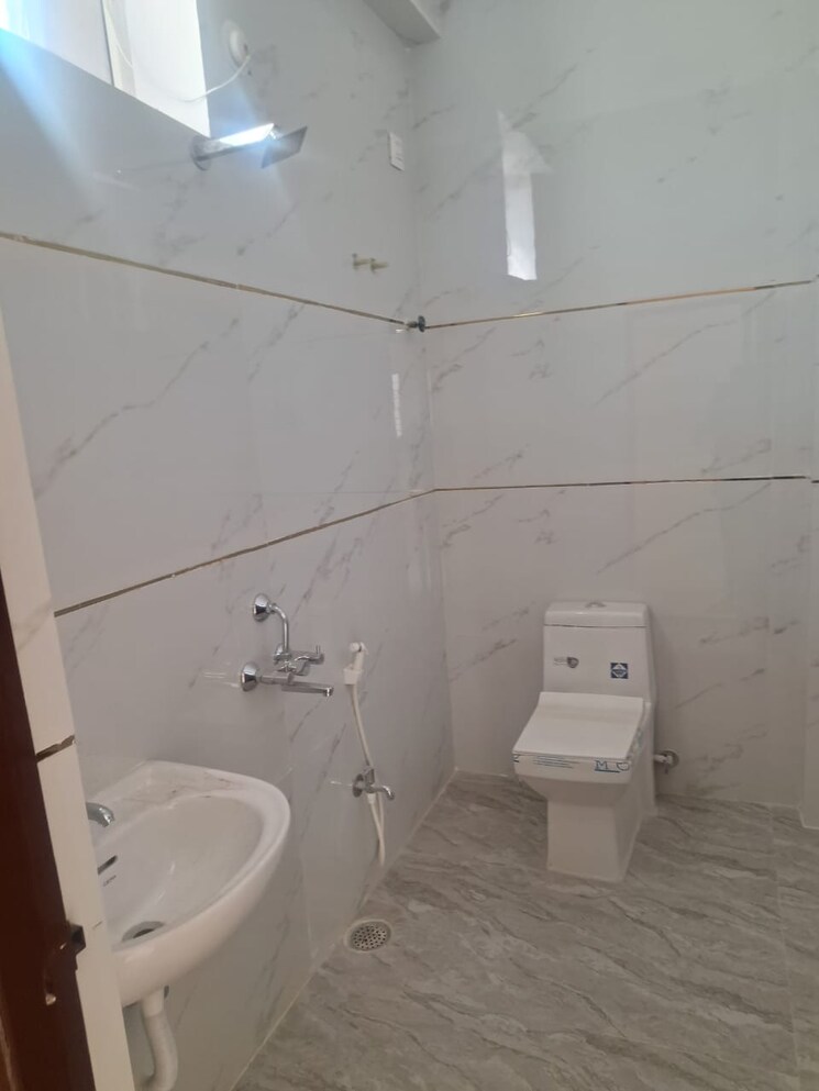Bathroom, aparna-serene-park 2 Bedroom 1295 Sq.Ft. Apartment In Kondapur Hyderabad 8023040