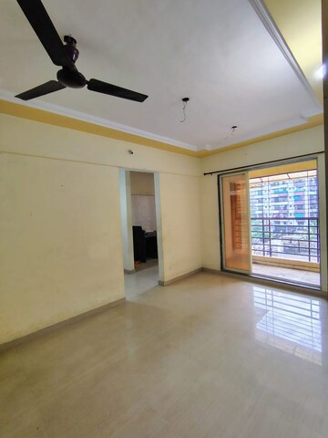 Room in 2 BHK Apartment at Mahalaxmi Vihar, Vishrantwadi – for Rent