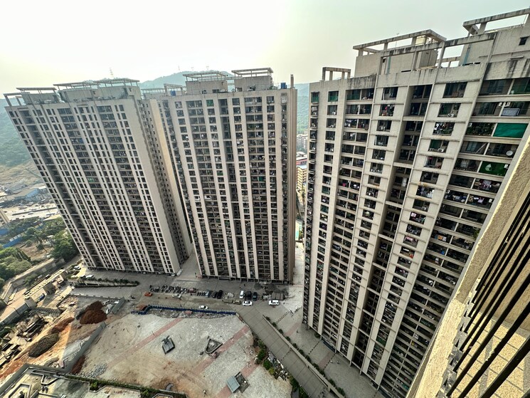 Balcony, dosti-planet-north-onyx 1 Bedroom 690 Sq.Ft. Apartment In Shilphata Thane 8023108