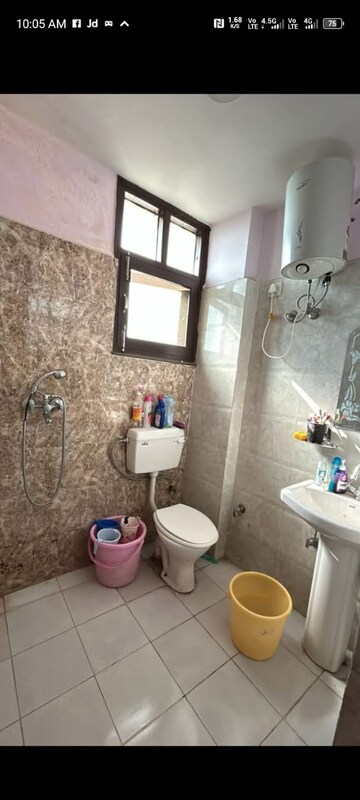 Bathroom in 1 BHK Apartment at Sector 19 – for Rent