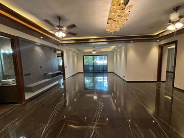 Living Room in 4 BHK Builder Floor at Sector 47 – for Sale