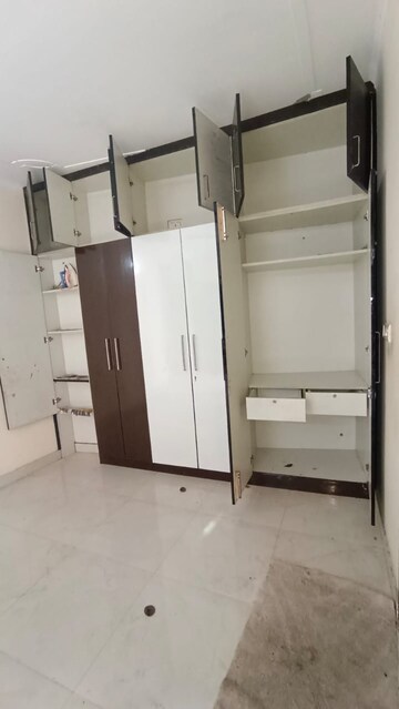 Master Bedroom in 2 BHK Builder Floor at Govindpuri – for Rent