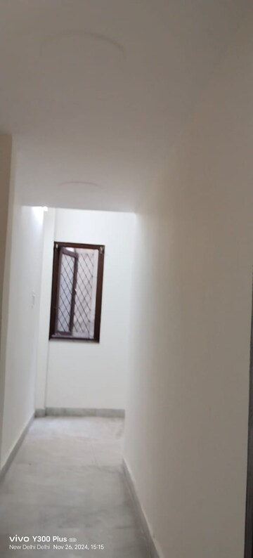 Master Bedroom in 2 BHK Builder Floor at Govindpuri – for Rent