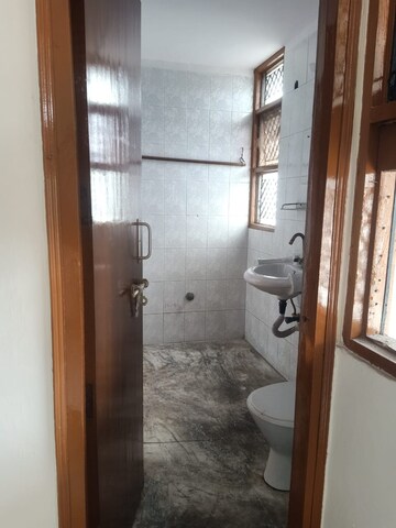 Bathroom in 3 BHK Apartment at Dwarka Mor – for Rent