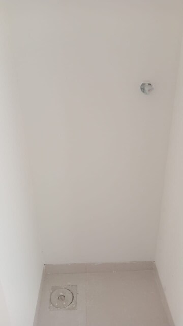 Room in 2 BHK Apartment at Godrej Tranquil, Kandivali East – for Rent