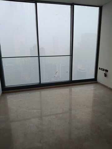 Room in 4 BHK Apartment at Rustomjee Crown, Prabhadevi – for Rent