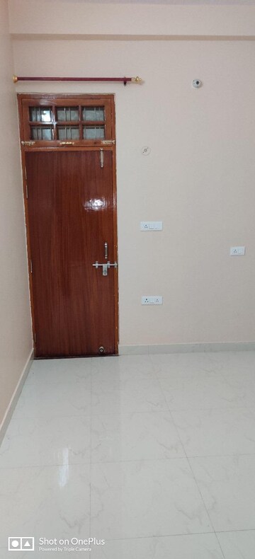 Furnished Amenities in 2 BHK Independent House at Gomti Nagar – for Rent