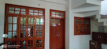 Building Lobby in 2 BHK Independent House at Gomti Nagar – for Rent