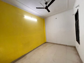 Room in 2 BHK Independent House at Gomti Nagar – for Rent