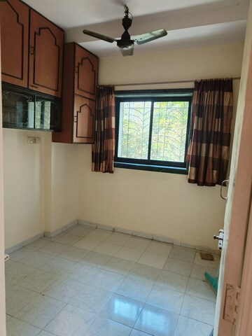 Room in 1 BHK Apartment at Kanakia Sanskruti CHS, Kandivali East – for Sale