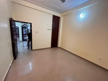 Room in 2 BHK Independent House at Gomti Nagar – for Rent