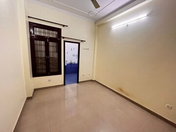 Room in 2 BHK Independent House at Gomti Nagar – for Rent