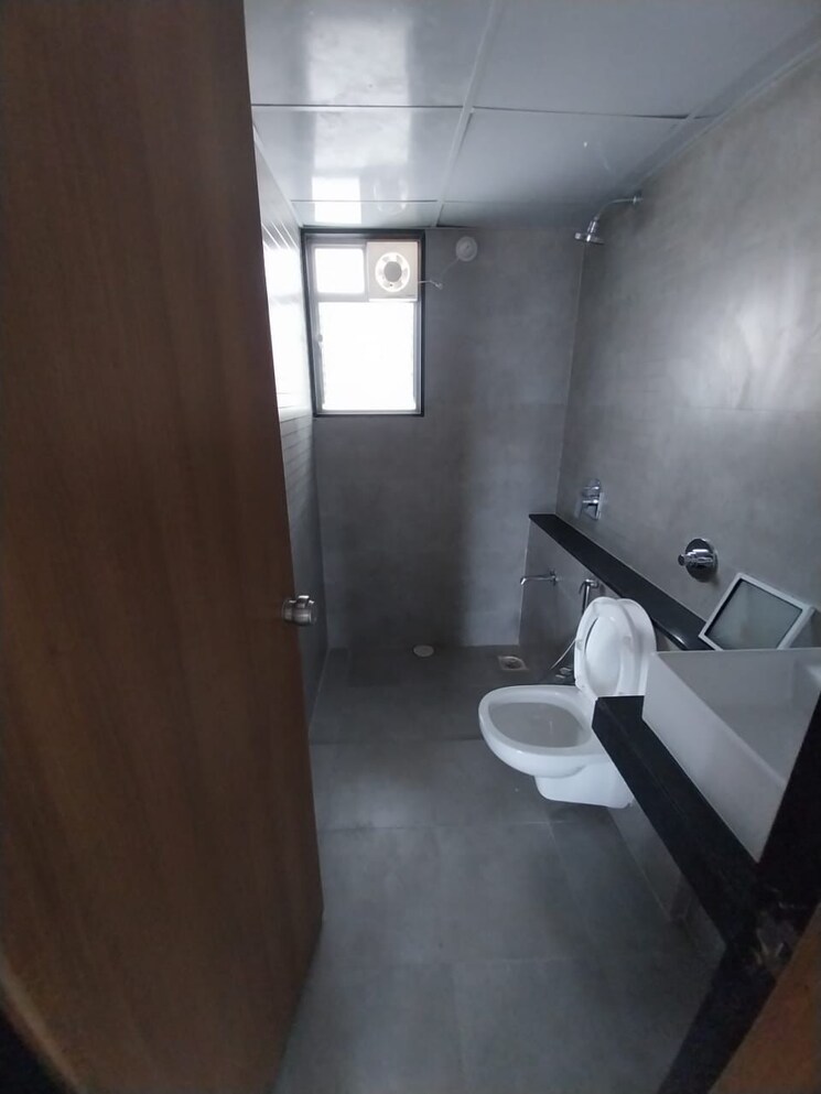 Bathroom, kohinoor-zen-estate 2 Bedroom 752 Sq.Ft. Apartment In Kharadi Pune 8023625