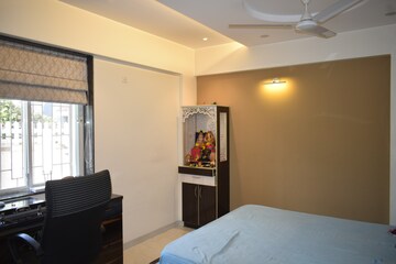 Bedroom in 2 BHK Apartment at Sector 50 – for Rent