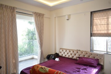 Bedroom in 2 BHK Apartment at Sector 50 – for Rent