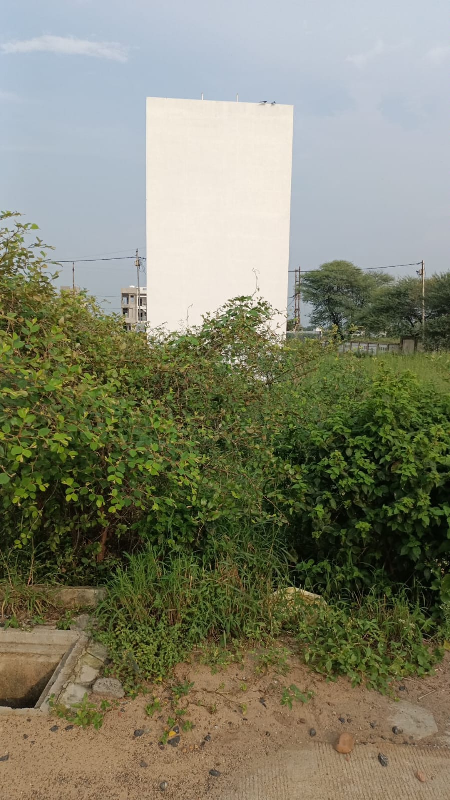Plot For Sale in Nariman City Mr5 Super co