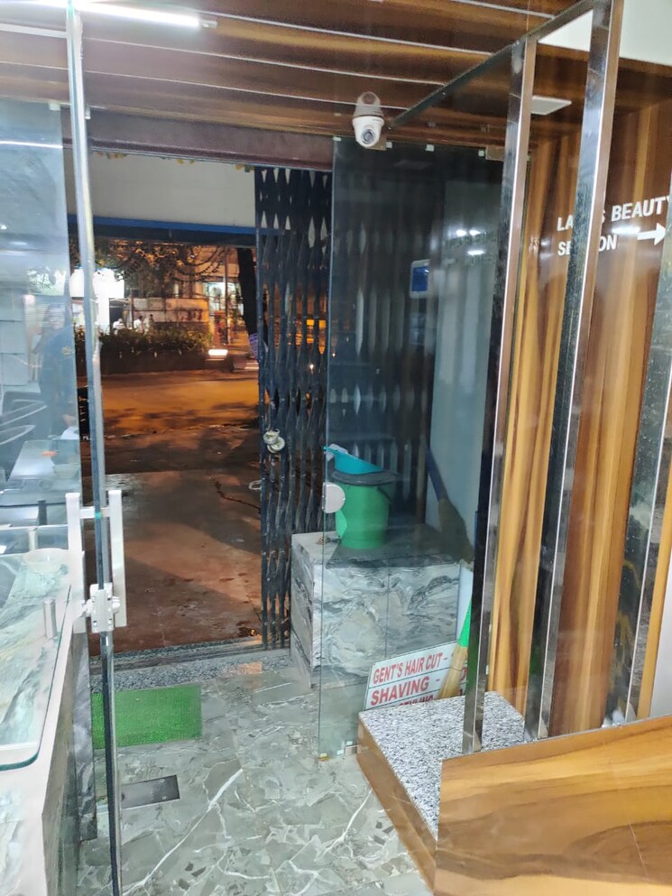 Gym, shree-complex-kalyan Commercial Shop 250 Sq.Ft. In Kalyan West Thane 8023734