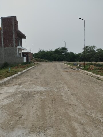  Plot – Exterior View View at Gomti Nagar - for Sale