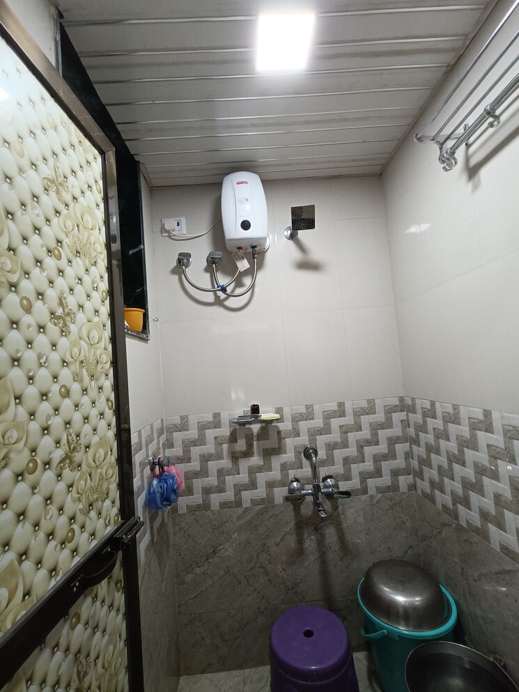 Bathroom, anjani-shiv-ganga 1 Bedroom 423 Sq.Ft. Apartment In Goregaon West Mumbai 8023975