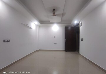 Room in 2 BHK Builder Floor at Saket – for Rent