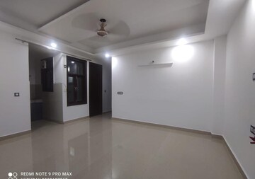 2 BHK Builder Floor For Rent in Saket