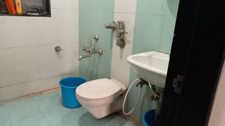 Bathroom, lodha-paradise 2 Bedroom 700 Sq.Ft. Apartment In Majiwada Thane 8023847