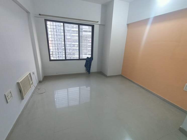 Master Bedroom, everest-world-lavender 2 Bedroom 559 Sq.Ft. Apartment In Kolshet Road Thane 8024026