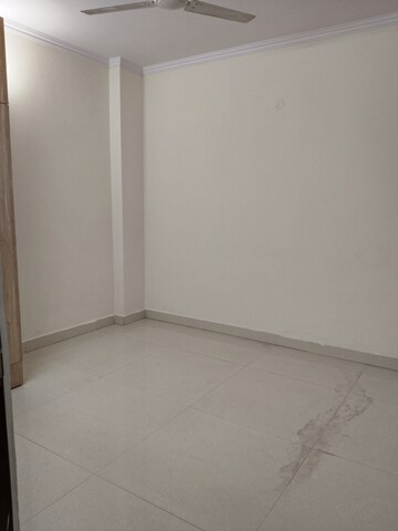 Room in 1 BHK Apartment at Panchsheel Vihar – for Rent