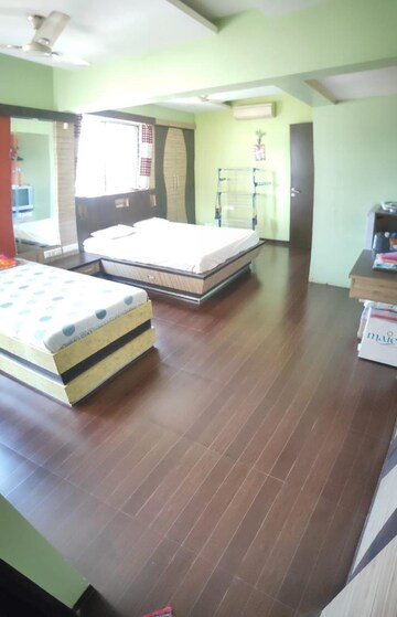 Bedroom in 4 BHK Apartment at Lodha Luxuria, Majiwada – for Sale