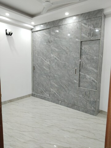 Room in 1 BHK Apartment at Panchsheel Vihar – for Rent